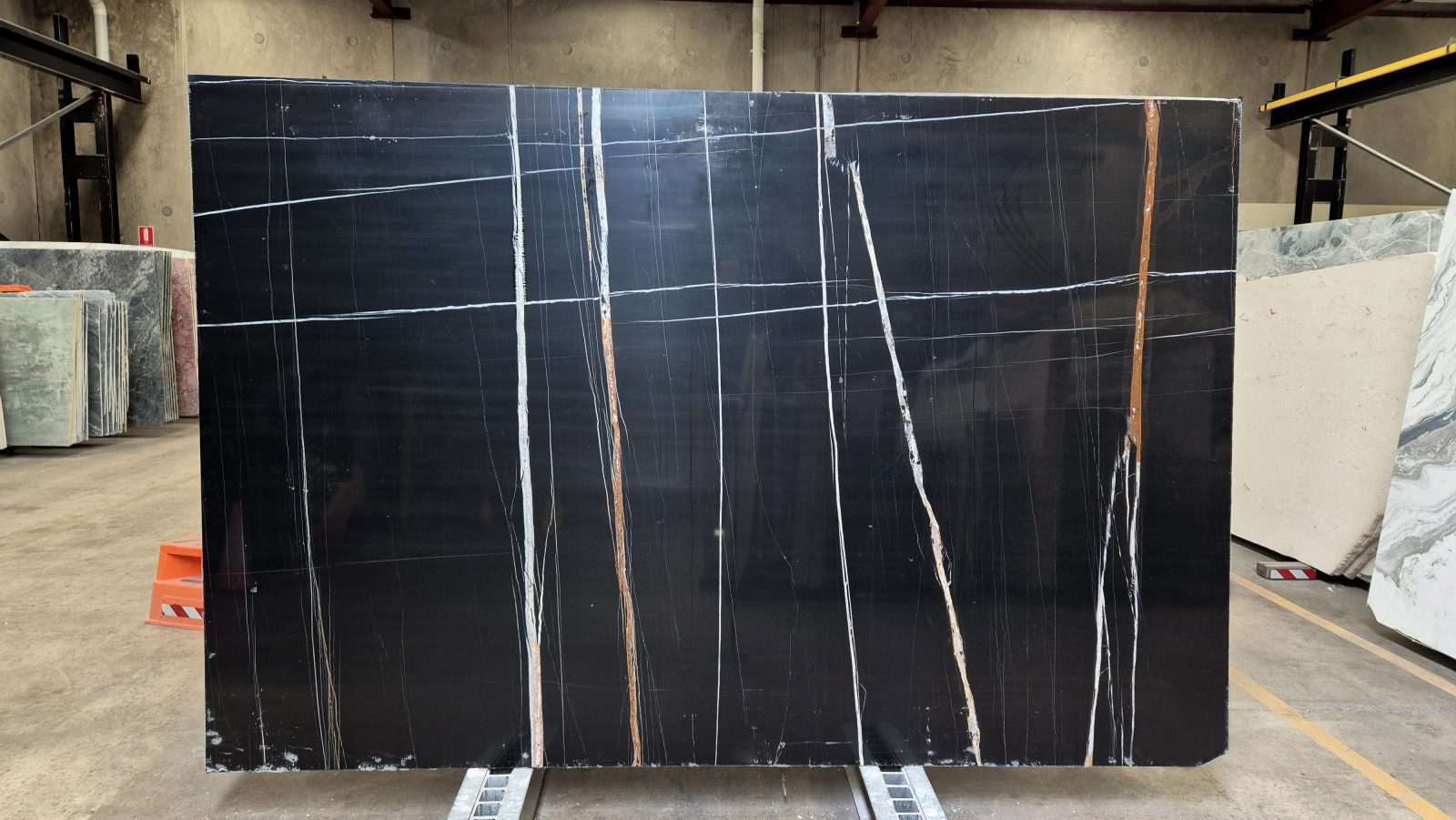 Sahara Noir Marble Slab